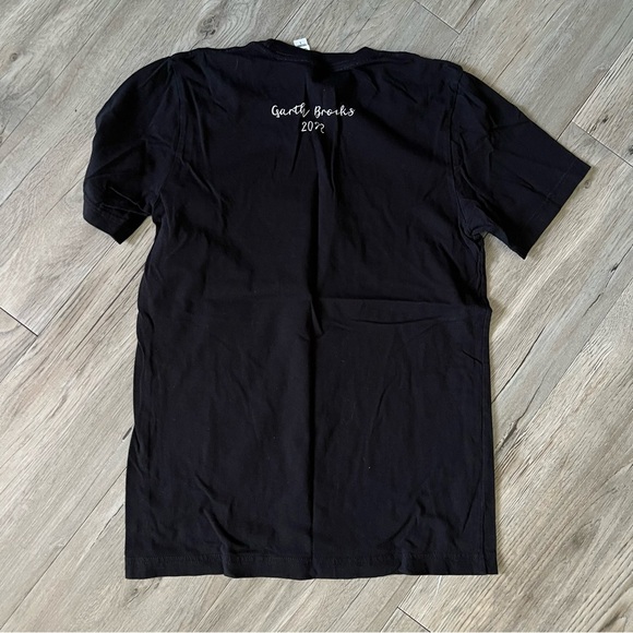 🔥SALE- any 4/$20. Black Graphic T-Shirt with White Text - Picture 3 of 4